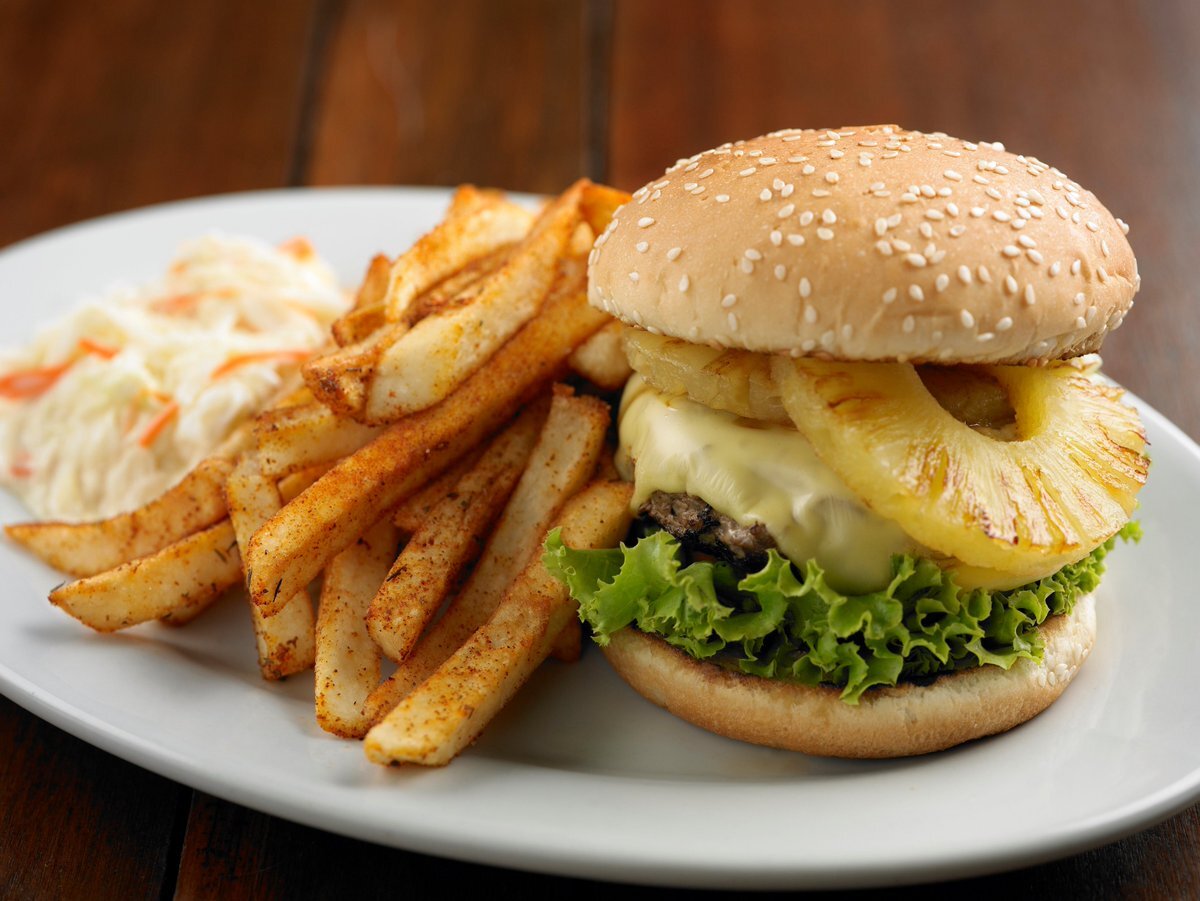 Какой бургер в Макдональдсе самый вкусный: говяжий, рыбный, с беконом?