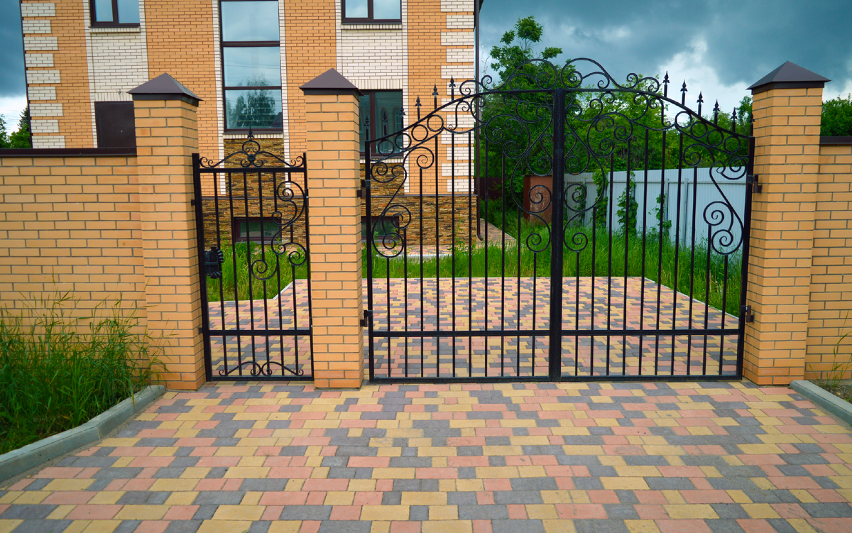 "Старый город" коричневый, оранжевый, желтый