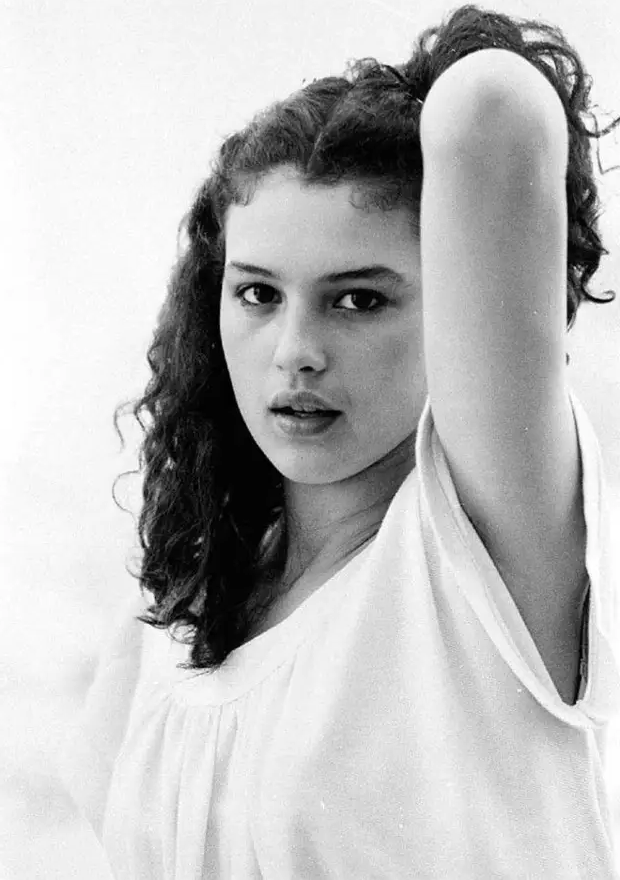 Юная Моника Беллуччи