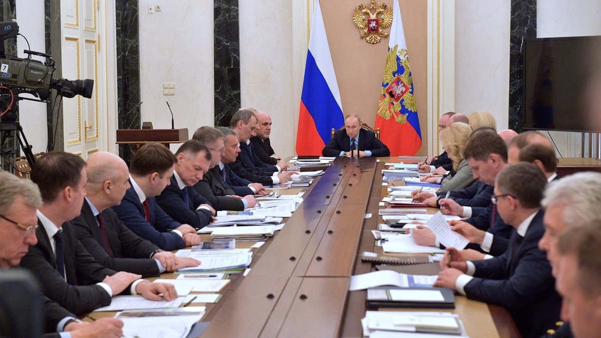 ЛЮДИ думают О РОССИИ.