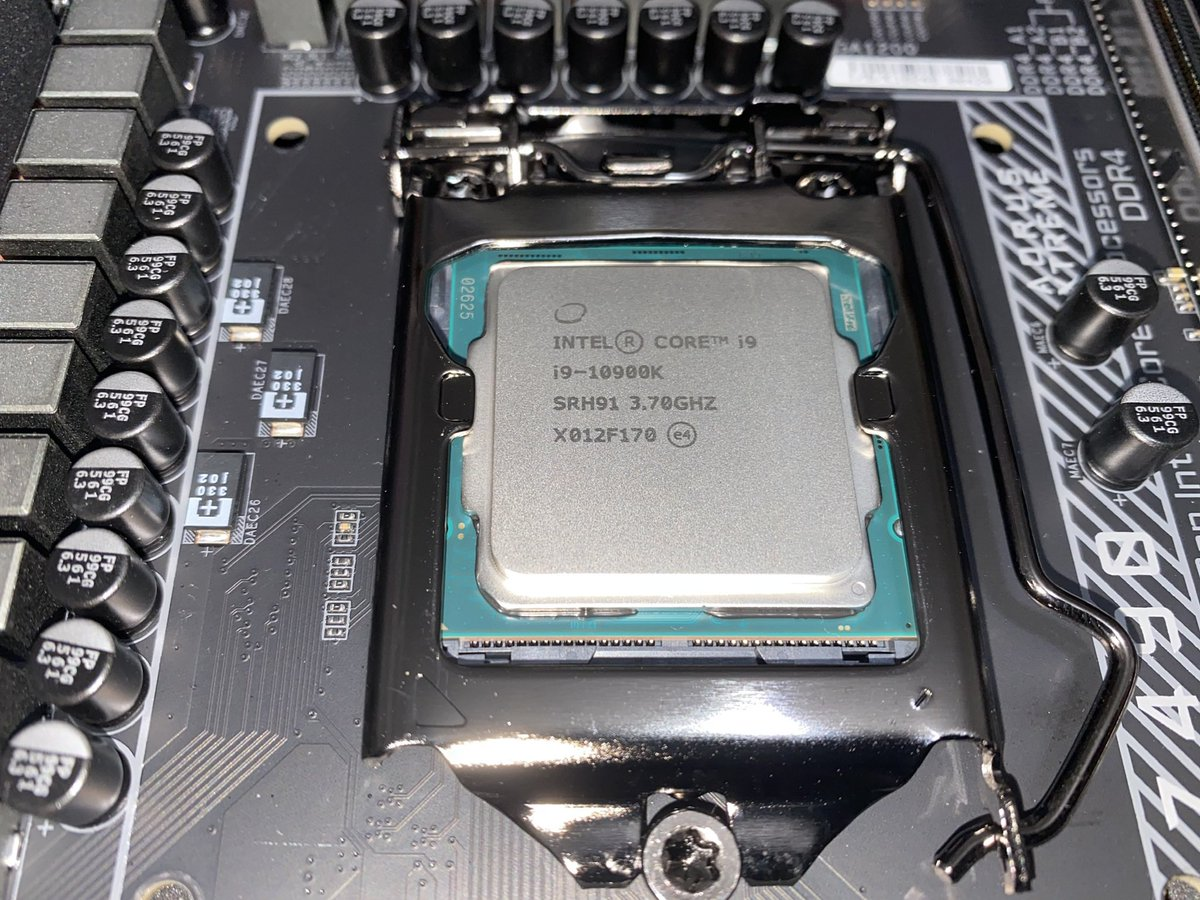 Intel core лучший. Core i9-10900. Процессор Intel Core i9-10900. Intel Core i10 10900k. LGA 1155 i9