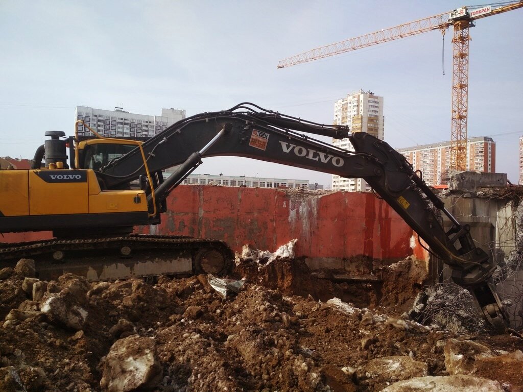 Экскаватор volvo EC380DL разрушитель компании Техоптимум