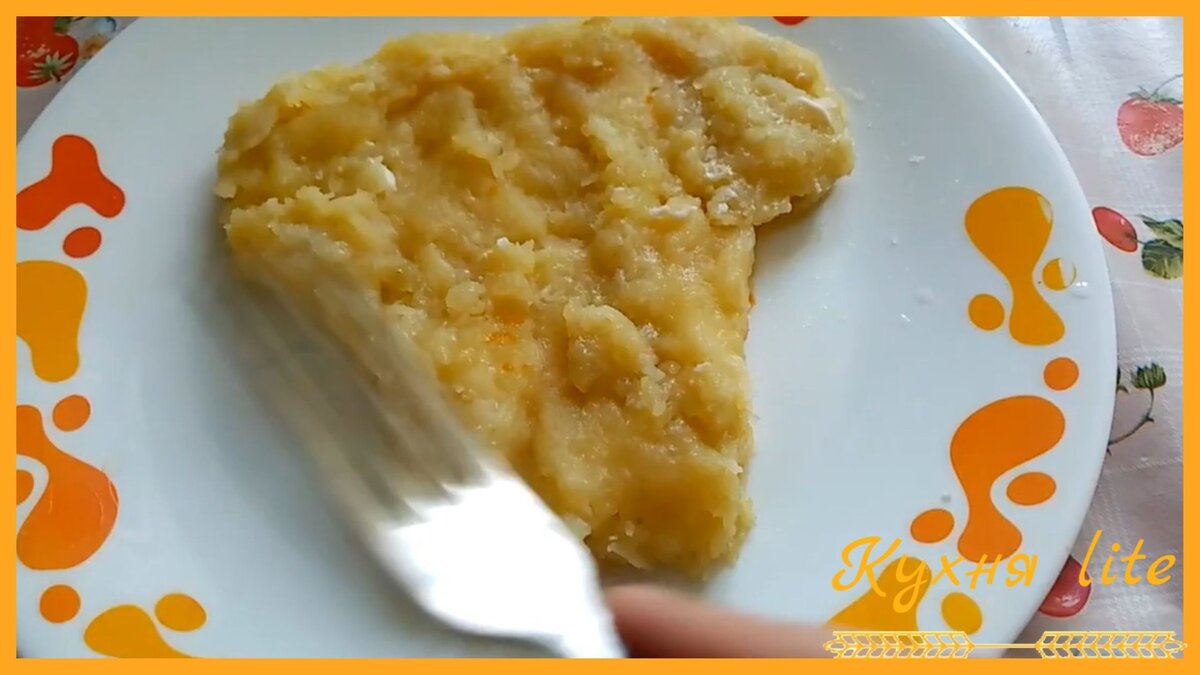 первый слой из картофеля. Формируем мордочку.