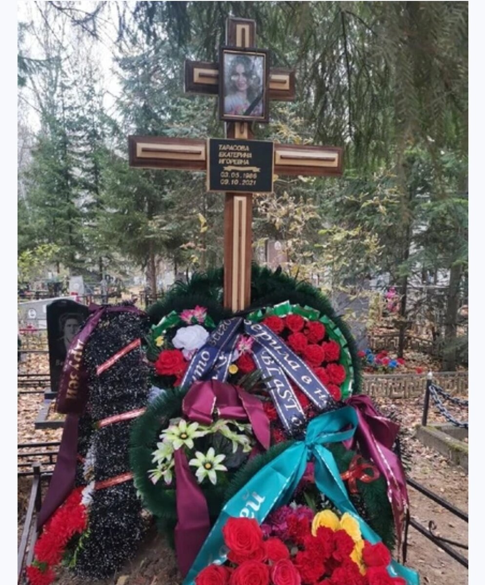 Могила Екатерины Тарасовой. Фото Алёны Пятенок. "Комсомольская правда - Новосибирск".