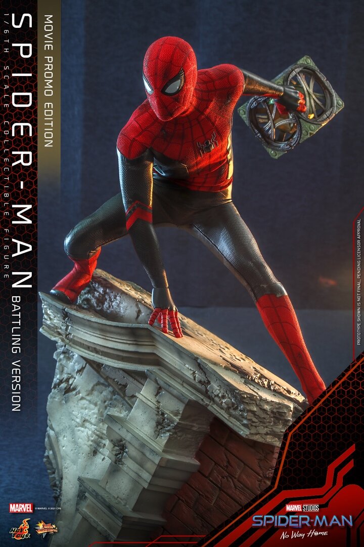 Компания "Hot Toys" продолжает представлять новые фигурки Человека-паука, созданные на образах из фильма "Человек-паук: Нет Пути домой".