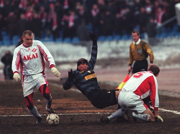 Фото с сайта sportsweek.org. Спартак - Интер, 1998 год