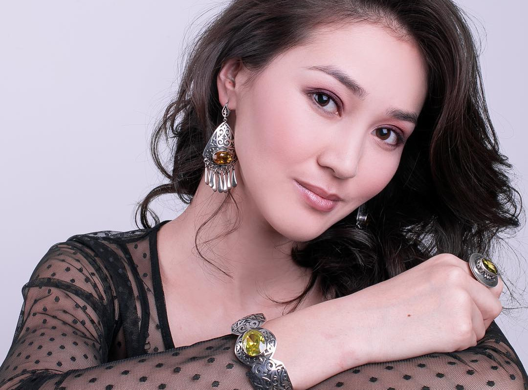 Красивые киргизы. Боз салкын актриса.