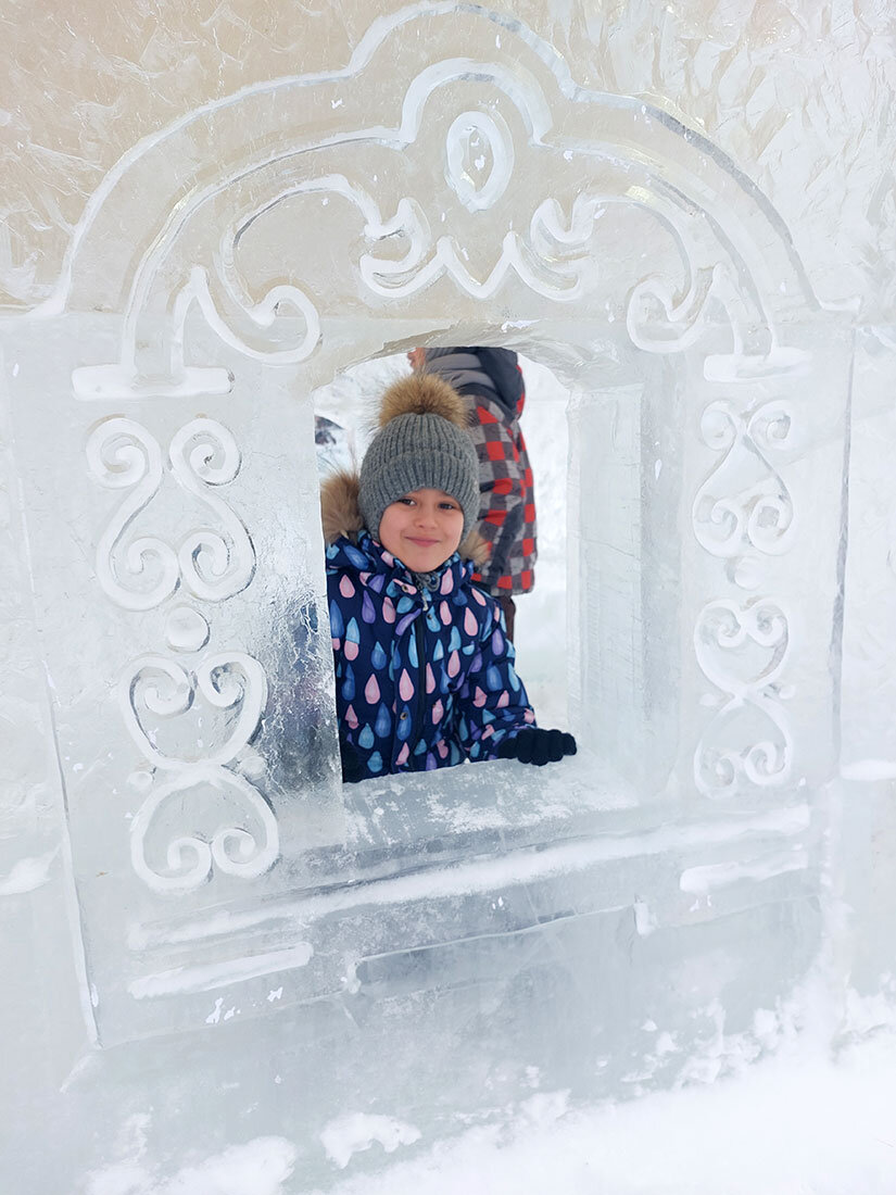 Гости Фестиваля ледяных скульптур