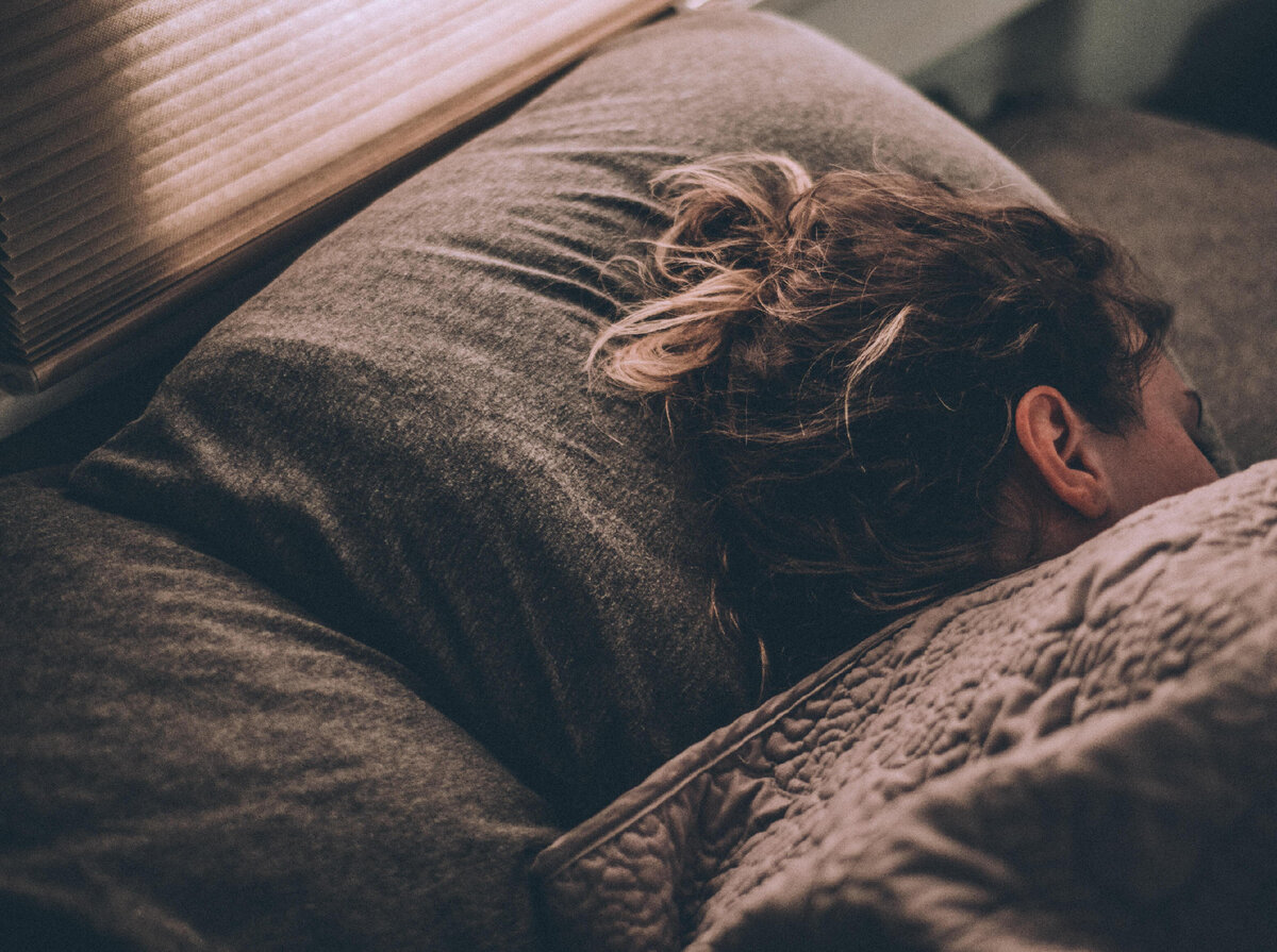 Что происходит с организмом, когда вы плохо спите: 10 способов побороть проблемы со сном