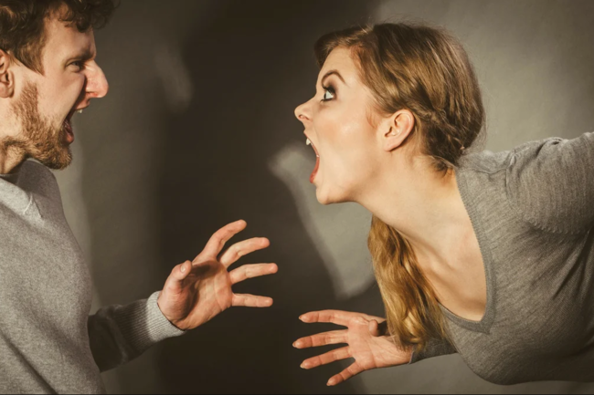 Эксперт и Продюсер часто ссорятся из-за разного видения проекта! 