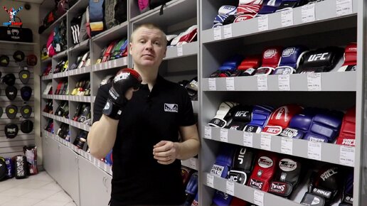 Спортфайтер лиговский. Майкттайсон в перчатках Twins.