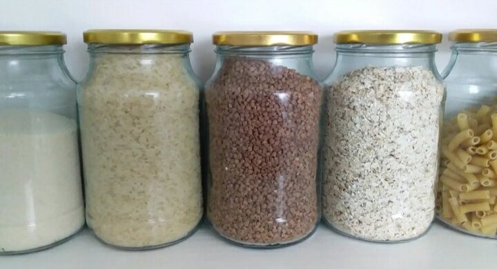Баночки с крупой. Фото из Гугл.