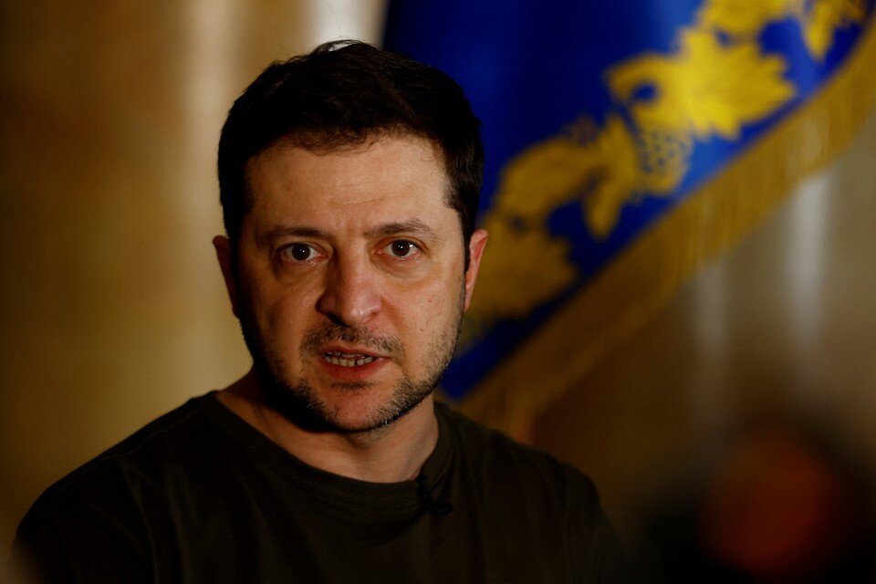     Зеленский: Уничтожение в Мариуполе украинских военных поставит точку на всех переговорах  REUTERS