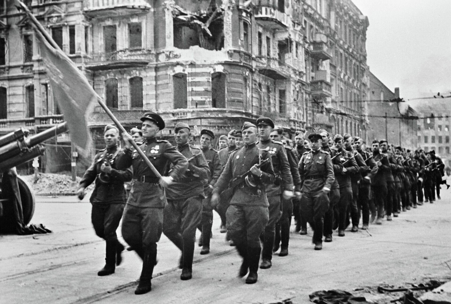 Фото парад победы в берлине в 1945