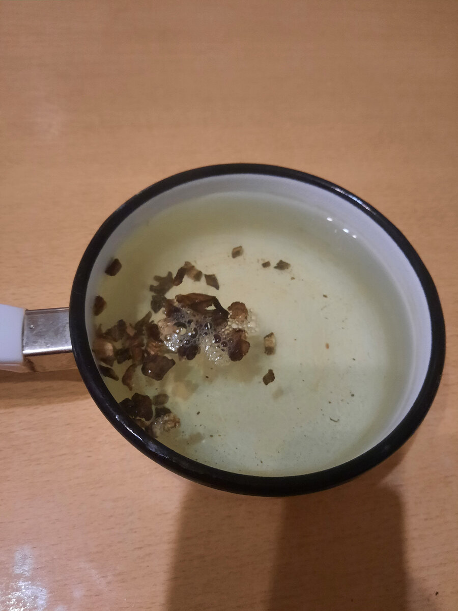 Заварила корень лопуха