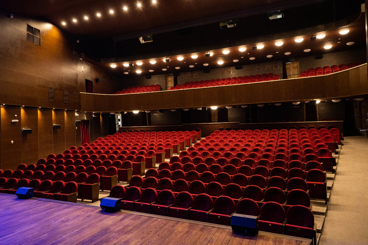 малый театр зал основная сцена. малые залы театров. малые залы театров. малые залы театров. малый театр сцена на ордынке зал.