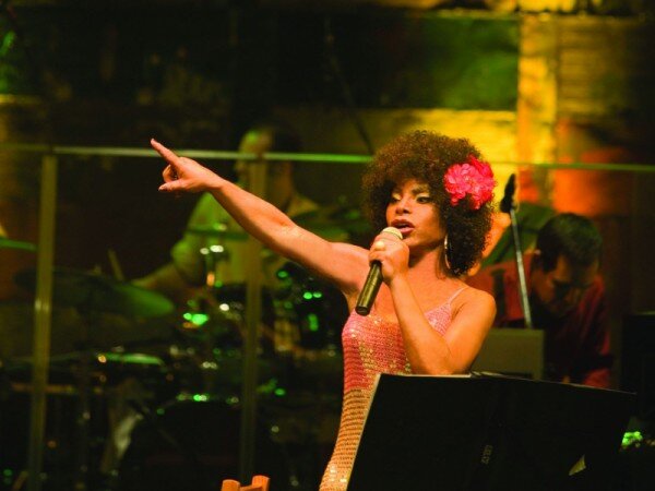 Эльза Соарес