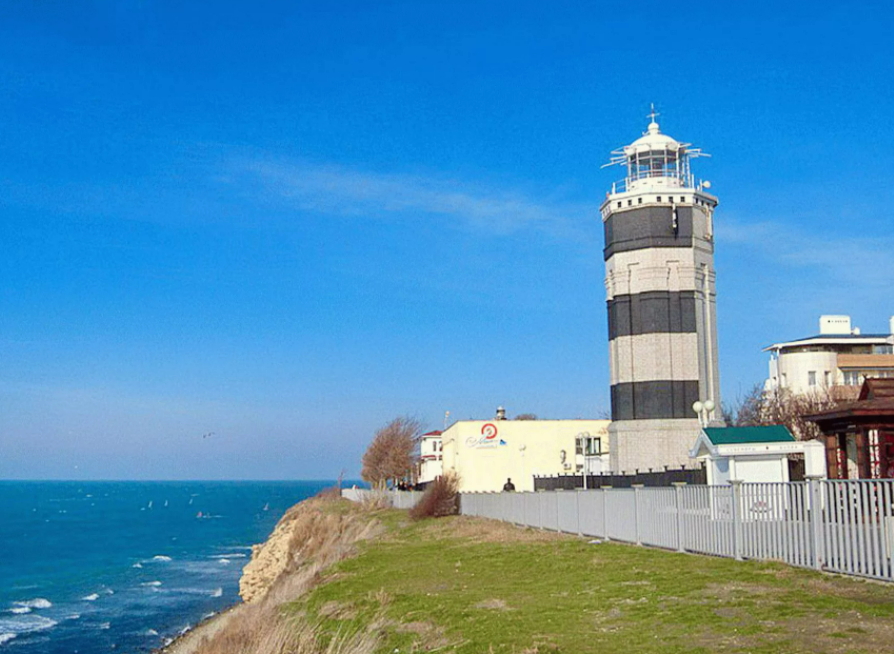 Фотография взята из источника www.kinokray.ru