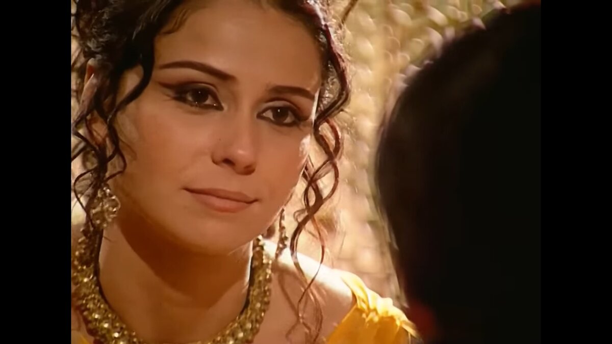 Жади клон 246. Клон 95 серия. Клон жади и лукас. Клон жади и лукас. Клон свадьба жади и лукаса.