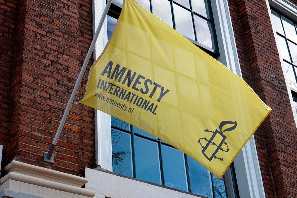     Amnesty International зафиксировала нарушения международного гуманитарного права со стороны украинской армии  Shutterstock
