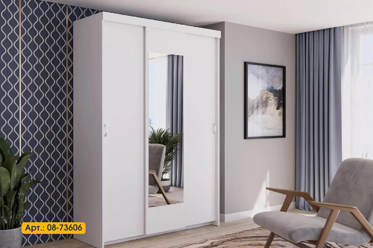 Белая мебель выглядит миниатюрнее, чем есть на самом деле. Это помогает создать в маленькой комнате иллюзию простора. 