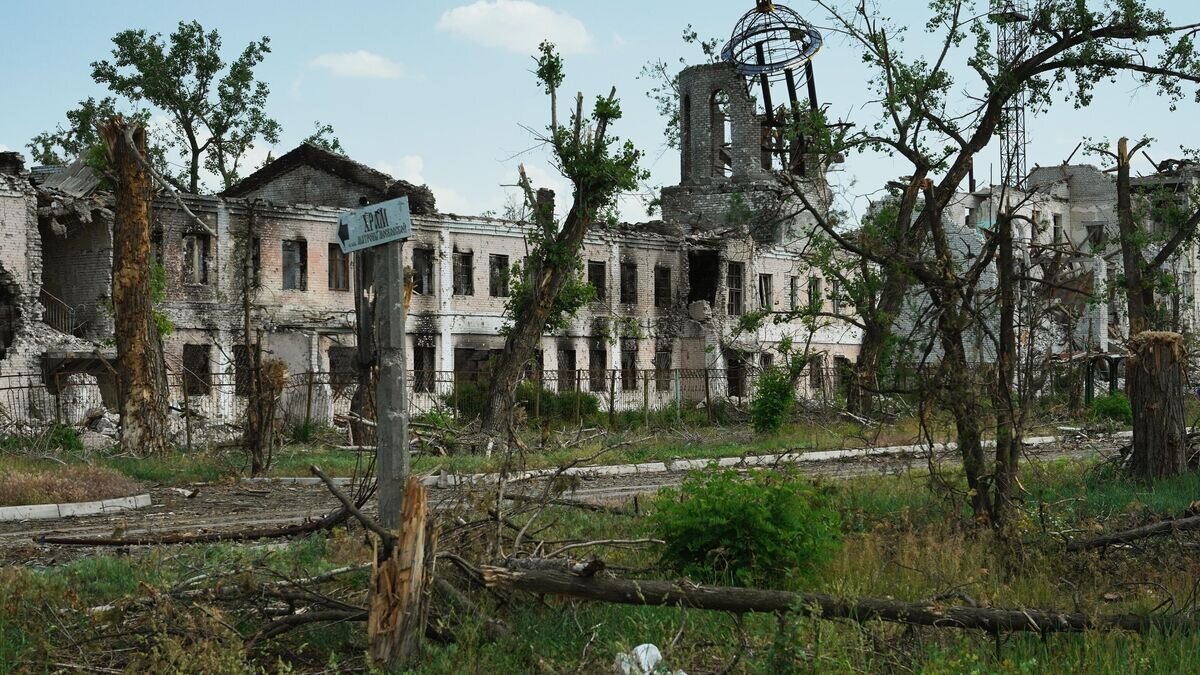    Город Рубежное в ЛНР возвращается к мирной жизни после освобождения© РИА Новости / Максим Захаров