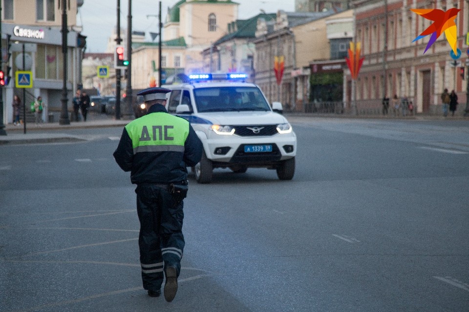     Водитель Renault получил травмы, его обслужили в медицинском учреждении города. Николай ОБЕРЕМЧЕНКО