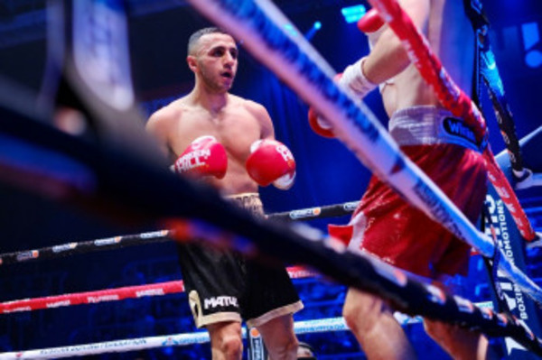    Габил Мамедов одержал победу в 1/16 чемпионата России по боксу