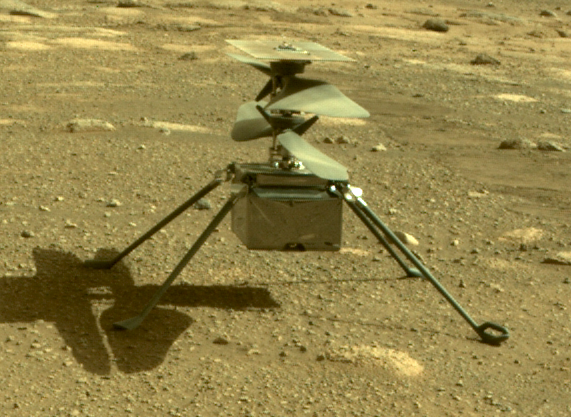 Беспилотный вертолет Ingenuity на поверхности Марса