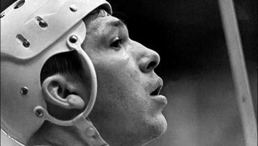 Самая страшная пушка советского хоккея. В 22 года он рухнул на тренировке и больше не поднялся  📷
