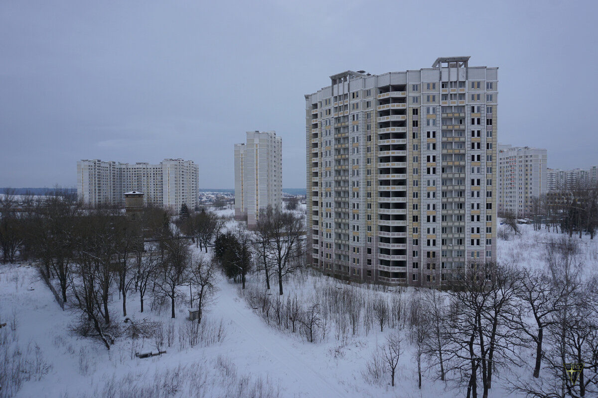 Квартал мёртвых многоэтажек в Подмосковье