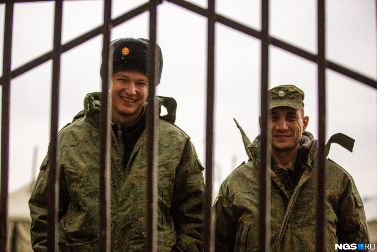     Несмотря на то что некоторые регионы завершили частичную мобилизацию, указа президента о ее прекращении нет    
 Фото: Александр Ощепков / NGS.RU