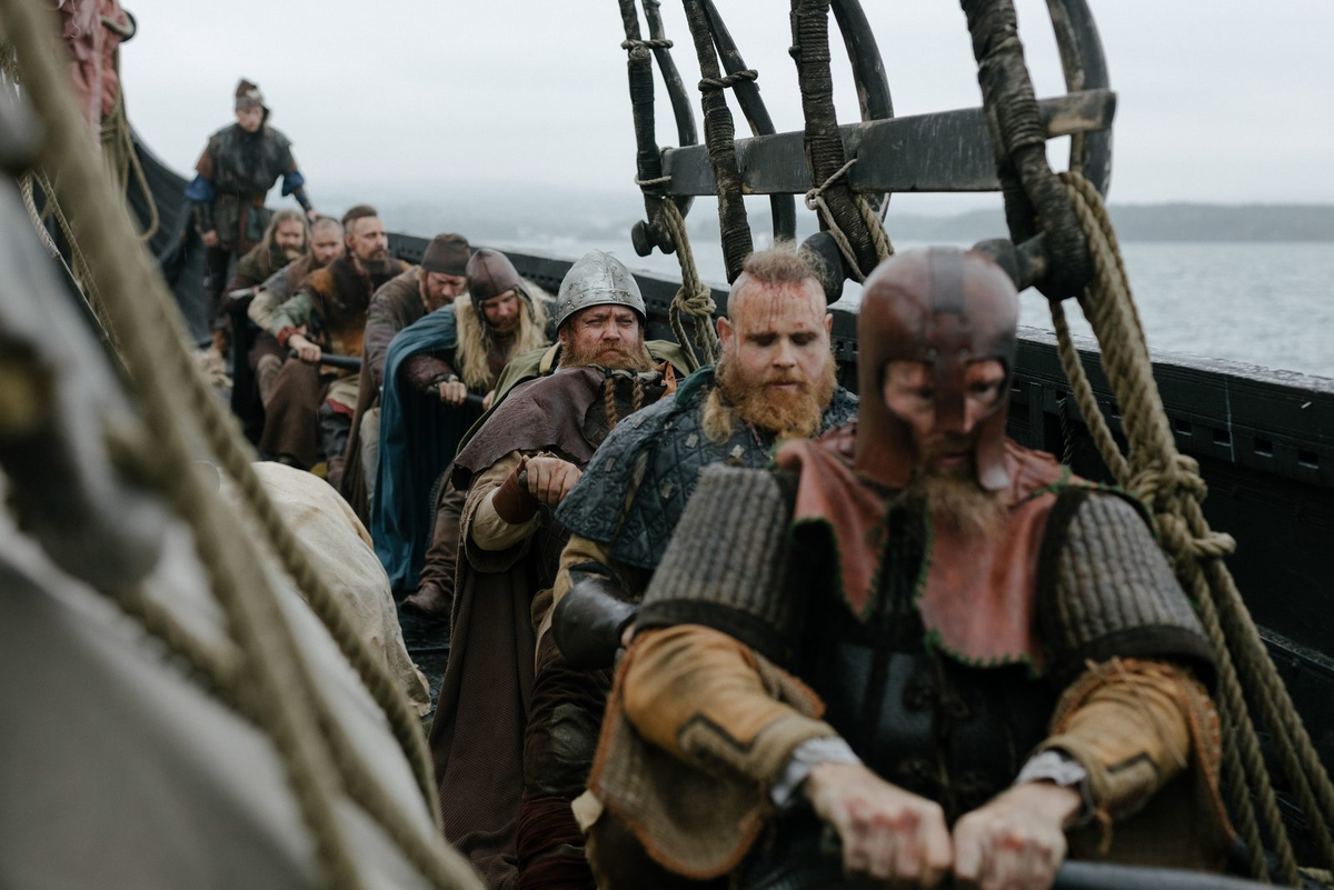 Сериал "Пришельцы из прошлого"