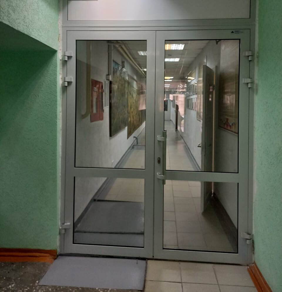 Противопожарная дверь ОмГТУ