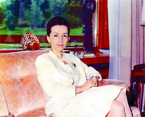 Людмила Живкова. Источник: https://yaremchuk-v.livejournal.com