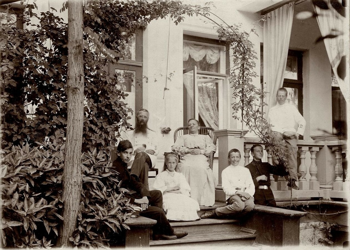 Петербургские дачи 19 века (Источник фото: https://na-dache.pro/dachnye-foto/49132-foto-dorevoljucionnyh-dach-78-foto.html)