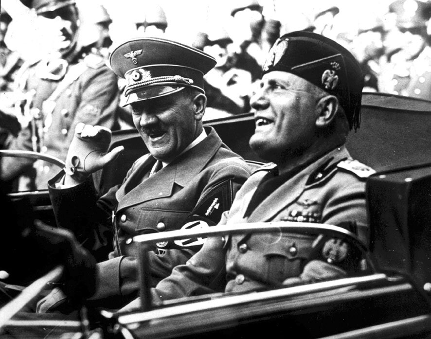 Гитлер и Муссолини.