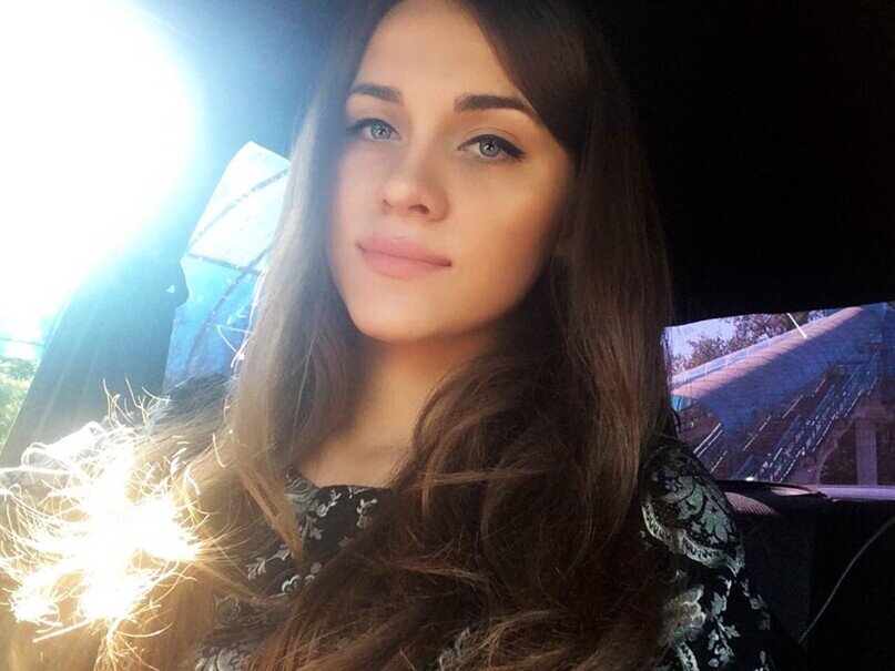 На фото: Алина Фикретовна Алимирзоева.