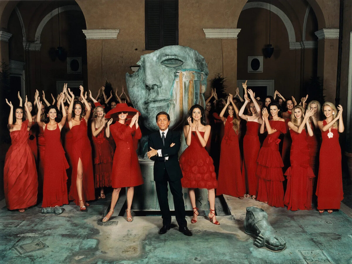 Valentino Garavani in Rome with his models, circa 1999.Photo: Pascal Chevallier / Gamma-Rapho via Getty Images