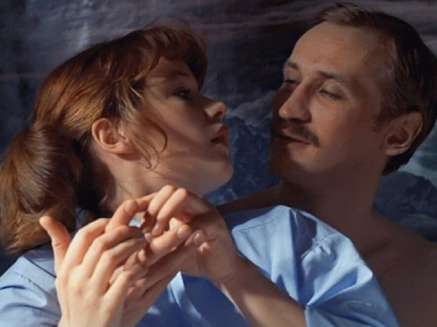 Кадр из фильма «Экипаж» (1979). Скриншот.