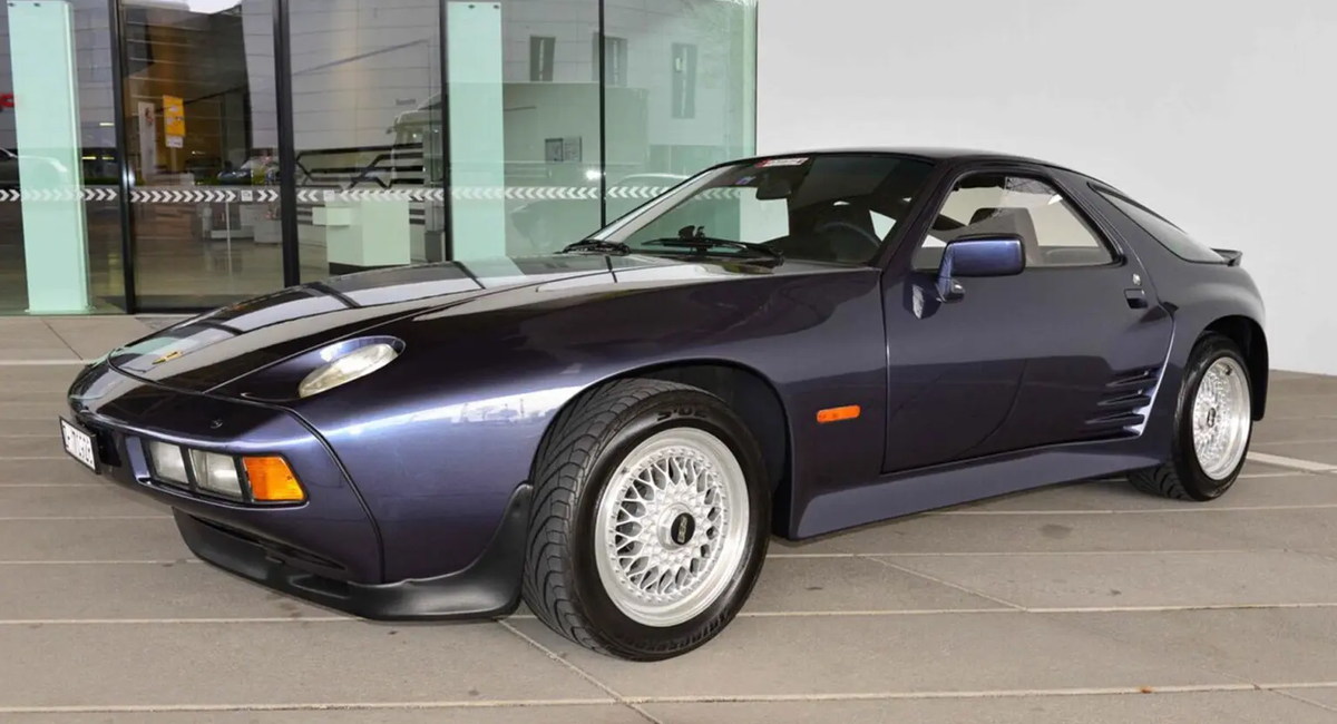 PORSCHE 928 1977 ГОДА