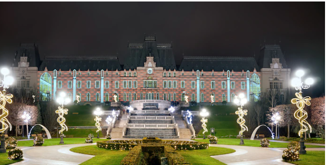 https://www.freepik.com/free-photo/palace-culture-night-iasi-romania_9239359.htm