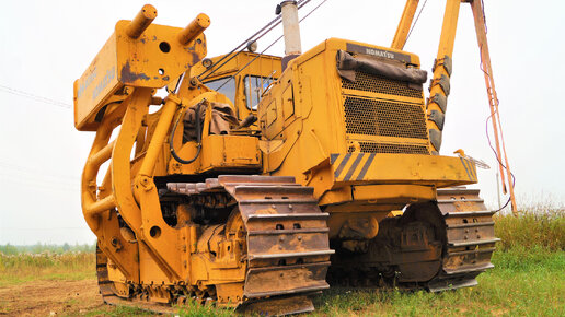 Нашёл в поле огромный трубоукладчик🚜🔥