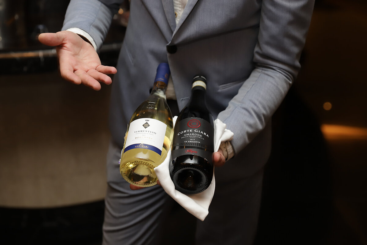 Специальные госорганы отслеживают производство и продажу спиртосодержащей продукции путем лицензирования и внедрения во все заведения специальной информационной системы – ЕГАИС.