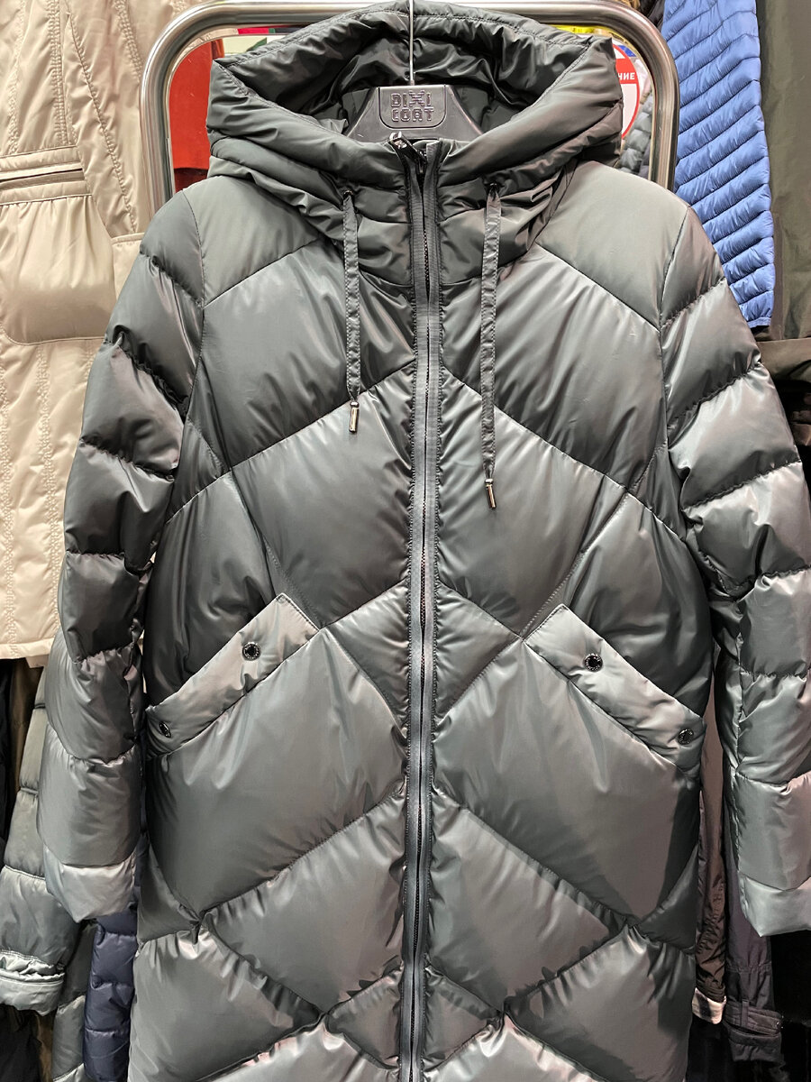 2. Пуховик, Россия, 110 см, размер, с 42 по 58, 31 500 рублей.