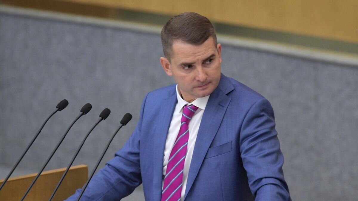    Председатель комитета Госдумы РФ по труду, социальной политике и делам ветеранов Ярослав Нилов на пленарном заседании Государственной Думы РФ© РИА Новости / Владимир Федоренко