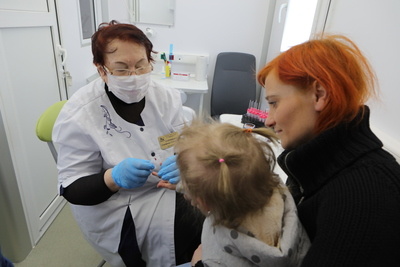    Подмосковные врачи осмотрели детей из Луганска и Донецка © Пресс-служба Министерства здравоохранения Московской области