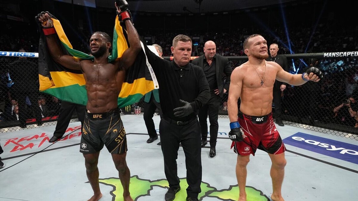 UFC 273, Пётр Ян проигрывает единогласным решением Алджемейну Стерлингу