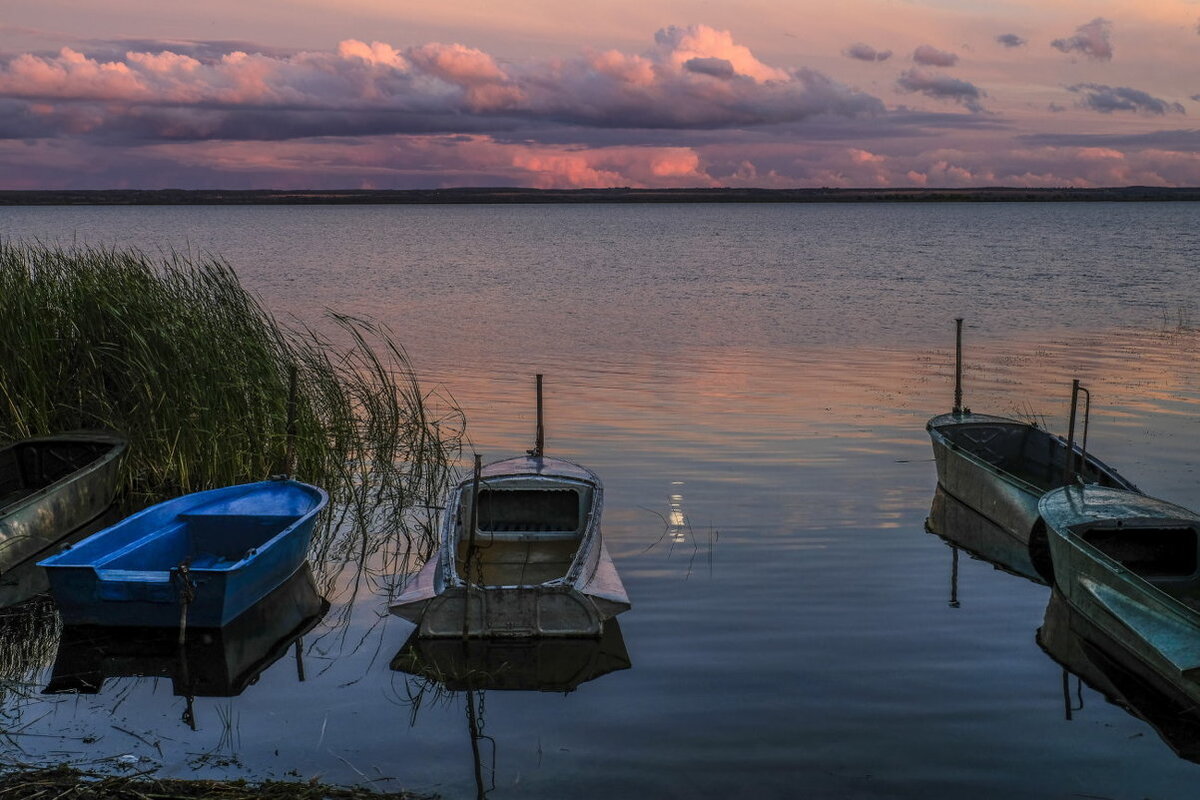 Вид на озеро Неро. http://fotokto.ru/photo/view/5749698.html