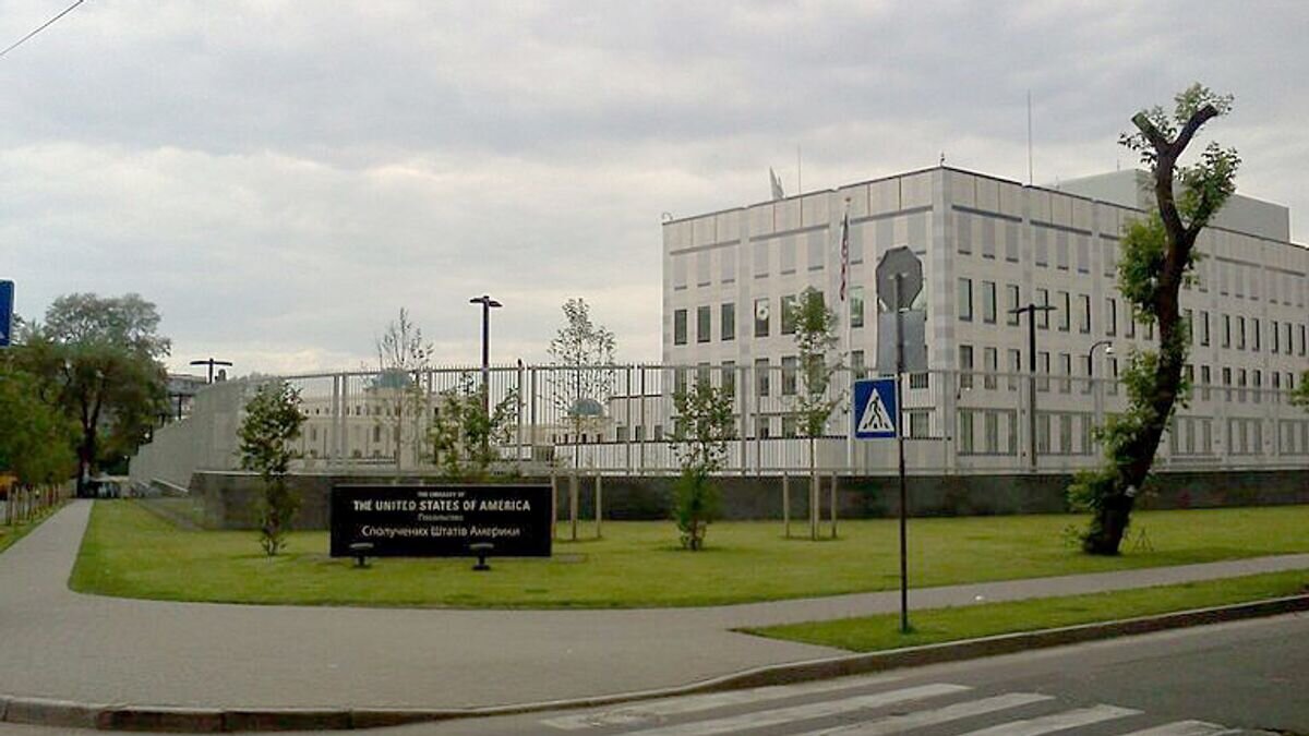    Здание посольства США в Киеве, Украина© Фото : Kholodovsky